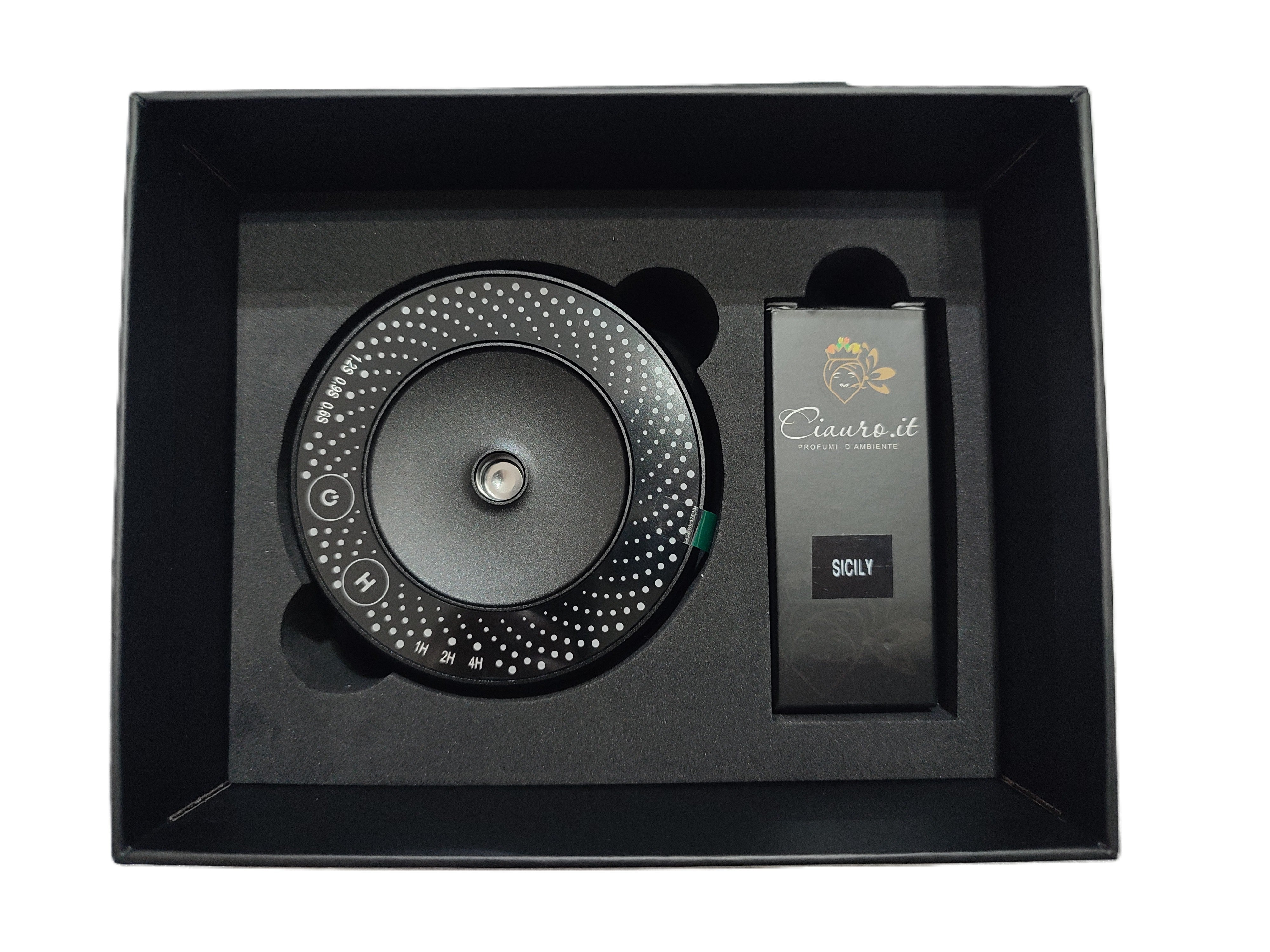 Codice: CD06 - Box con diffusore ad ultrasuoni per auto/desktop e ricarica da 20ml